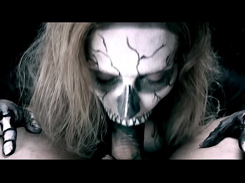 ❤️ Demon girl sucking cock with her black mouth and swallowing cum. Porno at us ❌❤